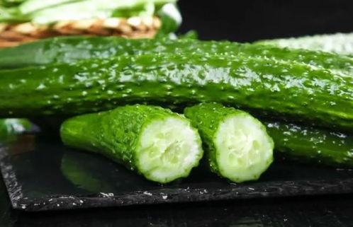夏季常吃三瓜,西瓜、黄瓜、苦瓜，清凉一夏尽享美味与健康
