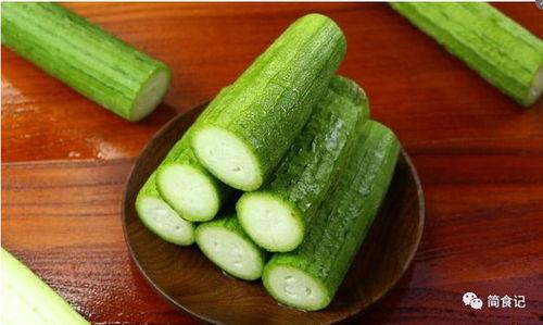 夏季常吃三瓜,西瓜、黄瓜、苦瓜，清凉一夏尽享美味与健康