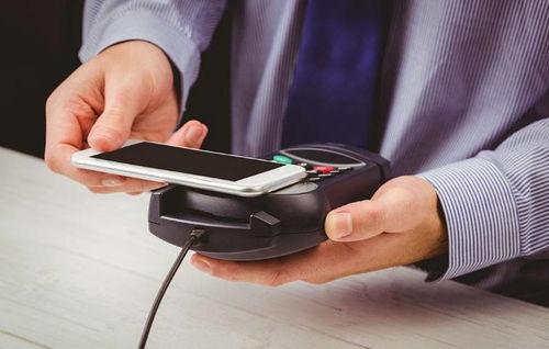 捂紧钱包理性吃瓜,揭秘网络舆论背后的消费陷阱