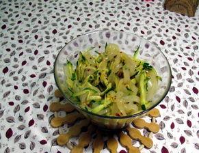 吃瓜凉菜是什么,夏日消暑美食背后的故事