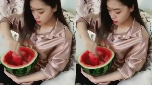 美女各种吃瓜视频,揭秘美女们的吃瓜日常