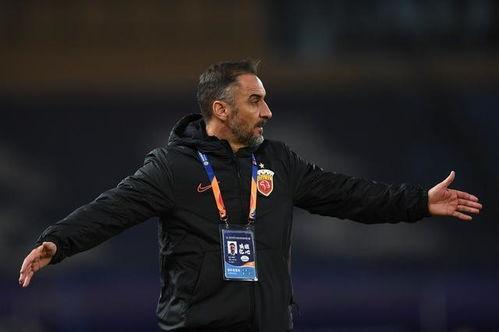 佩雷拉吃哈密瓜,佩雷拉畅享哈密瓜美味时光