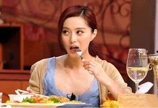 赵薇和周深吃瓜,娱乐圈新动态引热议