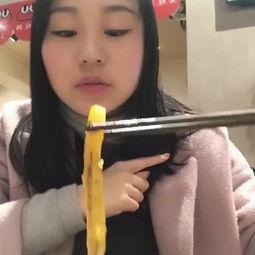 表妹吃瓜贵州视频,表妹吃瓜视频带你领略地道风味