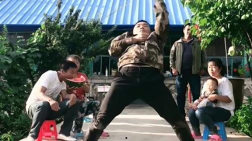 吃瓜跳舞,解锁快乐生活新姿势